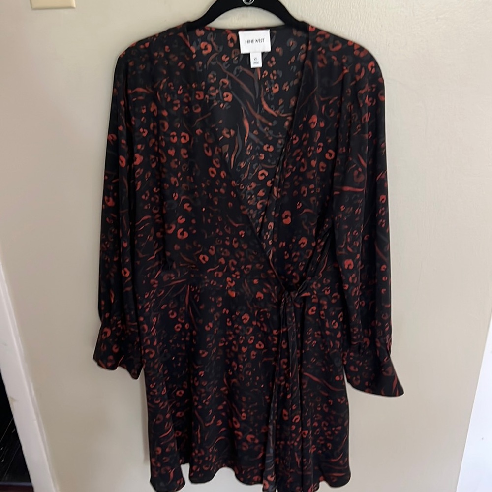 Nine West BNWT wrap dress XL red/black never worn